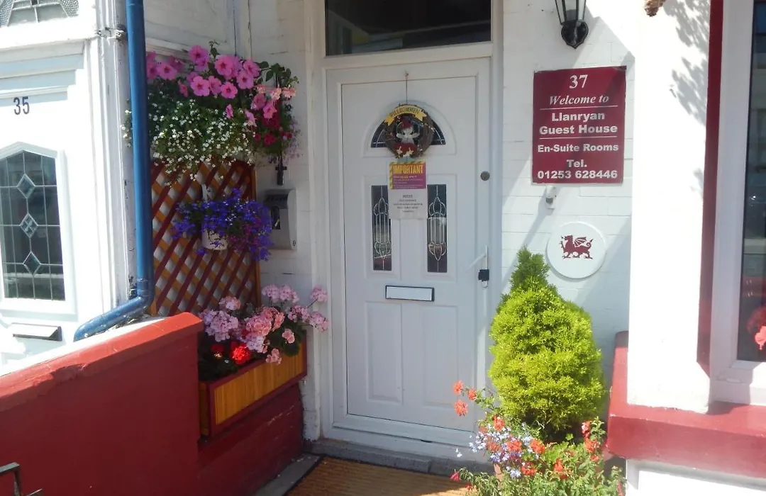 Llanryan Guest House-1